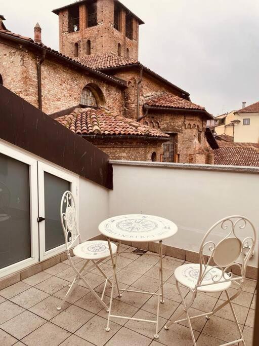 Piazza San Secondo Incantevole Appartamento Wifi Asti Exteriör bild